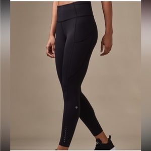 Lululemon Fast and Free size 6 reflective 25 inch